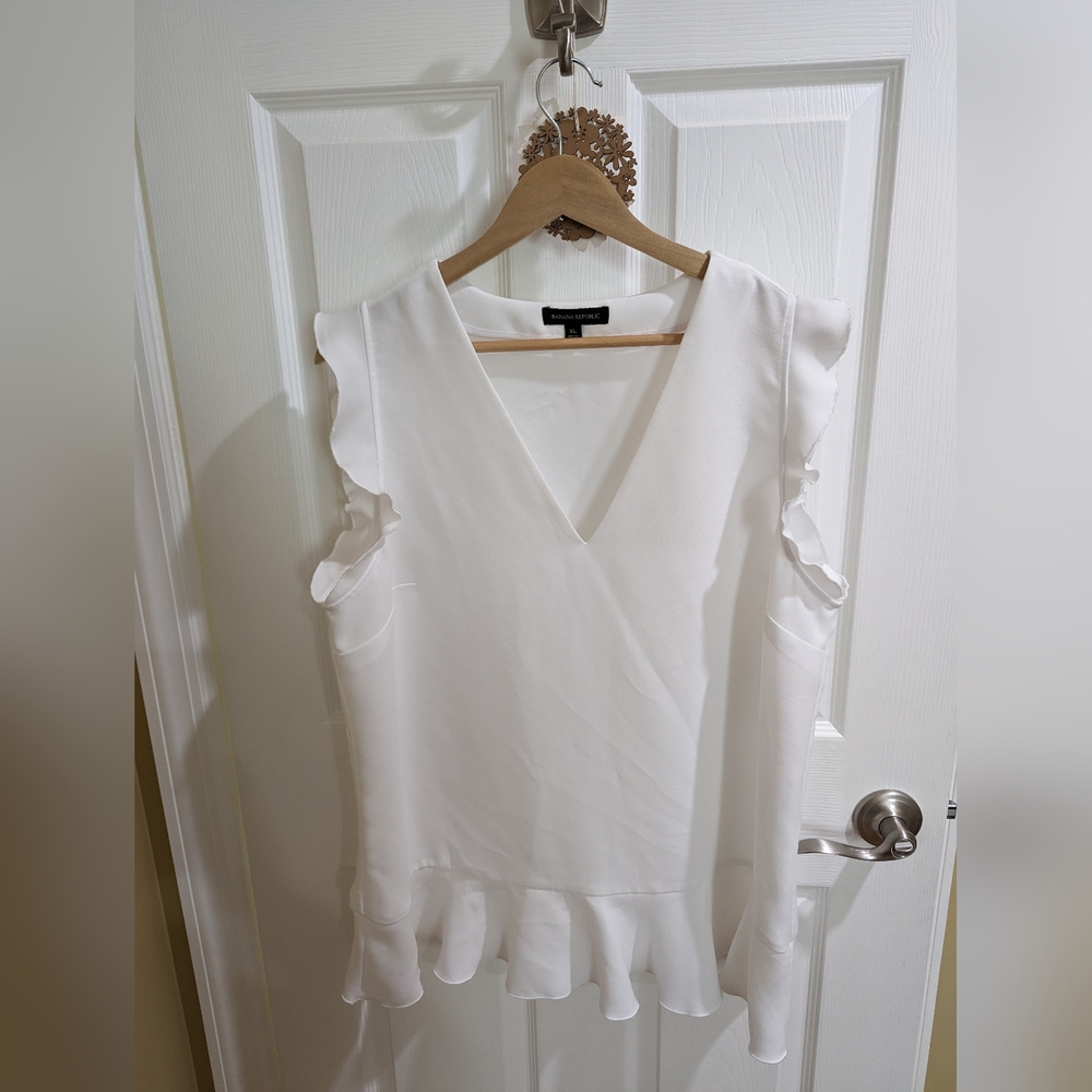 Banana Republic White Top XL